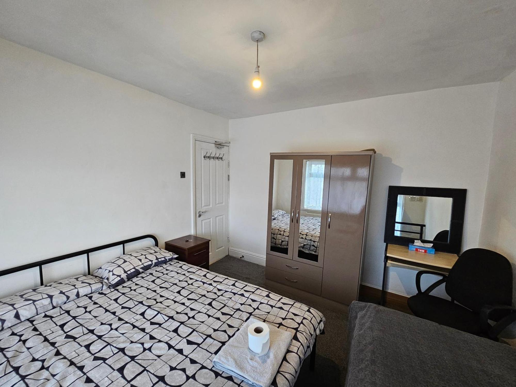 Monyhull Homestay - Near City Centre Kingsheath Nia Nec Bhx Birmingam Exterior foto